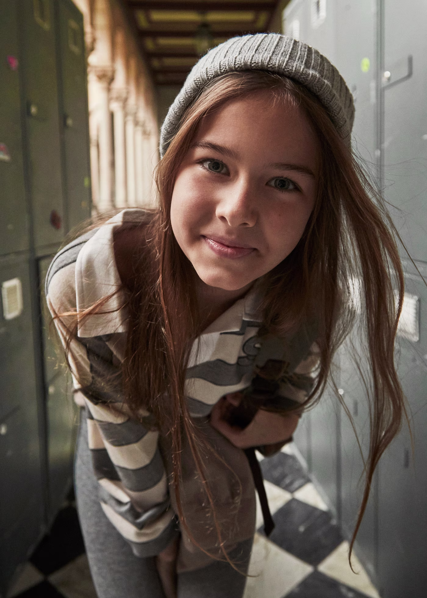 conjunto-calcas-e-polo-riscas-rapariga-aco-intenso-XL-2